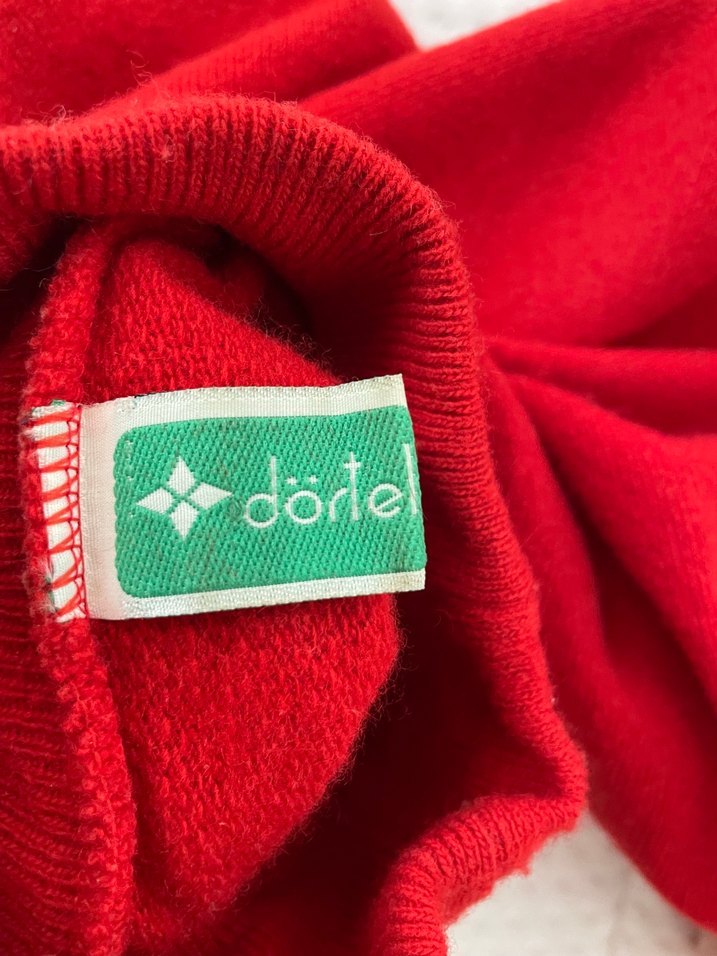 Kırmızı Yüksek Yakalı Kadın Kazak - Görsel 3