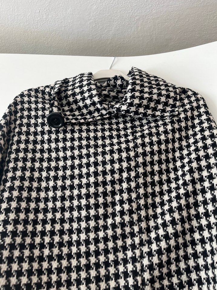 Düğmeli  Kareli Kadın Panço - Görsel 2