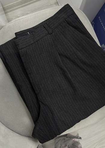 LC Waikiki Siyah İnce Cizgili Pantolon