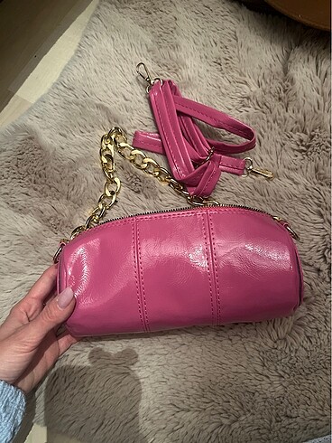 Pembe çanta