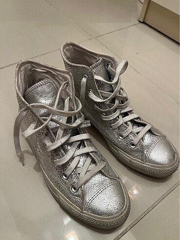 Converse gri parlak gümüş ayakkabı