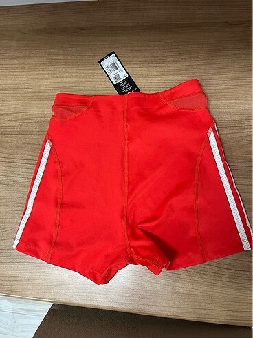 s Beden Adidas koşu şortu