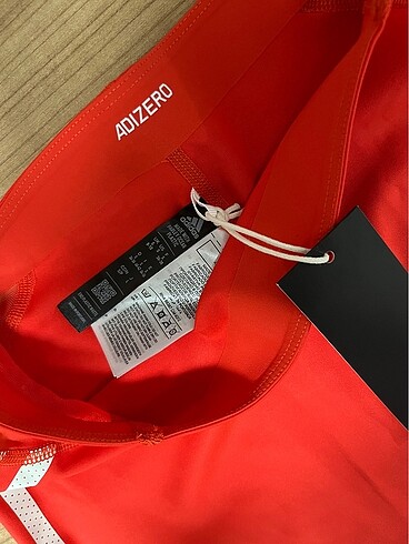 s Beden kırmızı Renk Adidas koşu şortu