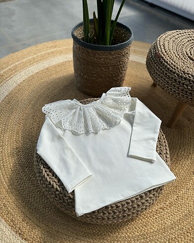Fiston Detaylı Ekru Body Bluz