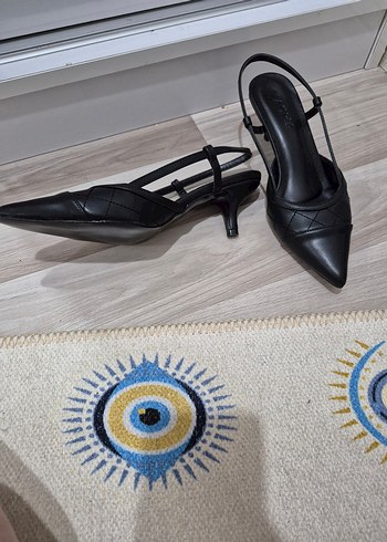 Beyaz Stiletto Topuklu Kadın günlük ayakkabi - Görsel 3