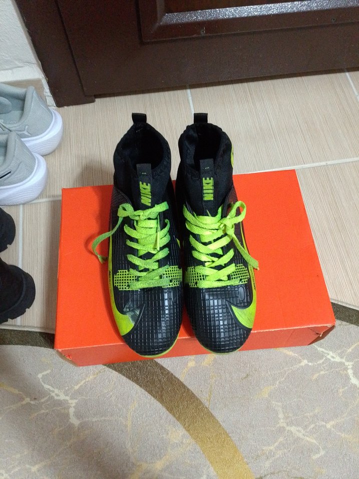 Nike Siyah Renkli Erkek Futbol Ayakkabısı - Görsel 2