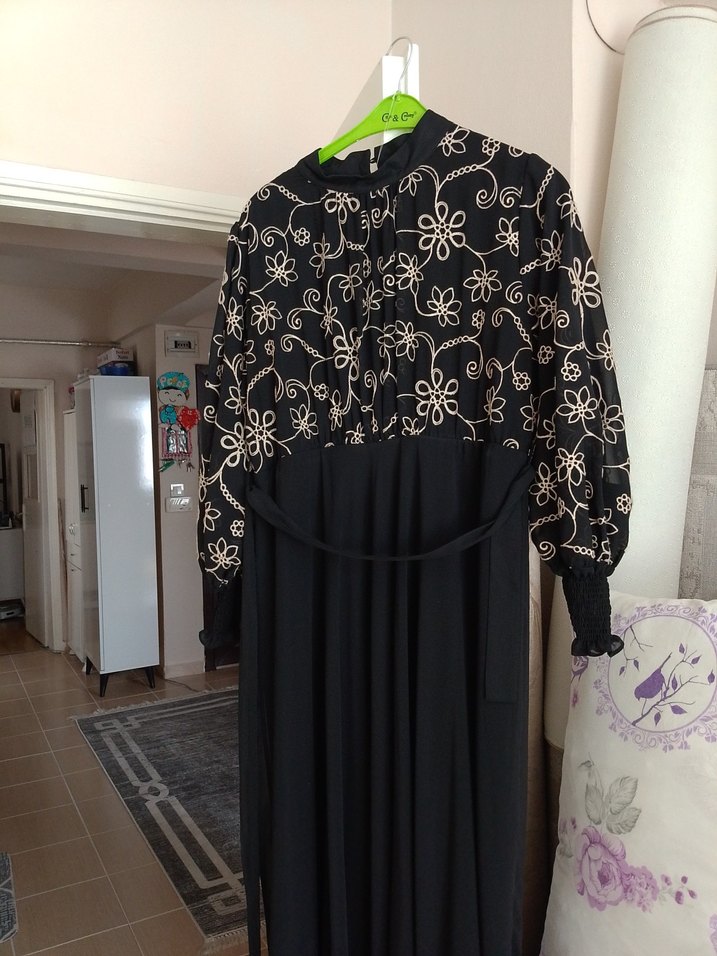 Nakışlı Zincir Detaylı Siyah abiye 46 be - Görsel 2