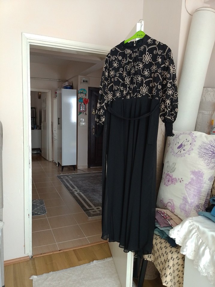 Nakışlı Zincir Detaylı Siyah abiye 46 be - Görsel 4