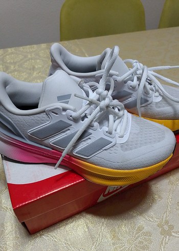 Beyaz Gri Bağcıklı Spor Kadın adidas
