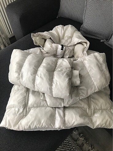 44 Beden Orjinal NIKE mont kısa