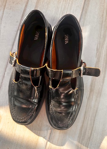 Siyah Parlak Deri Tokalı kadın Loafer