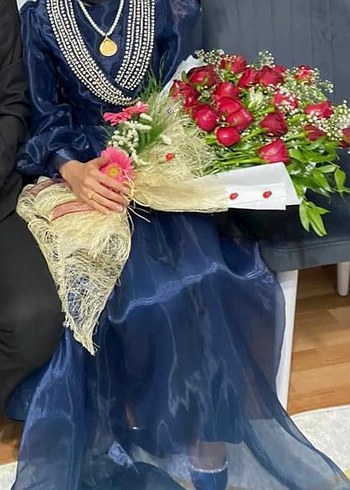 Uzun balon kol lacivert abiye - Görsel 3