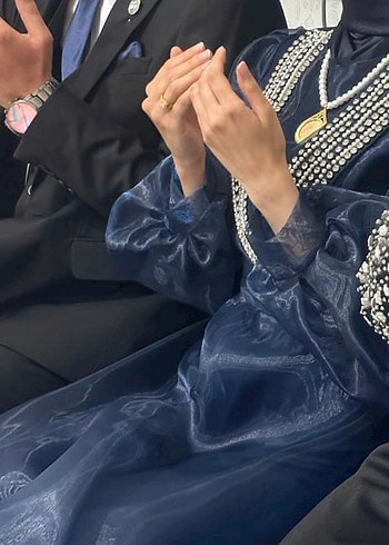 Uzun balon kol lacivert abiye - Görsel 4