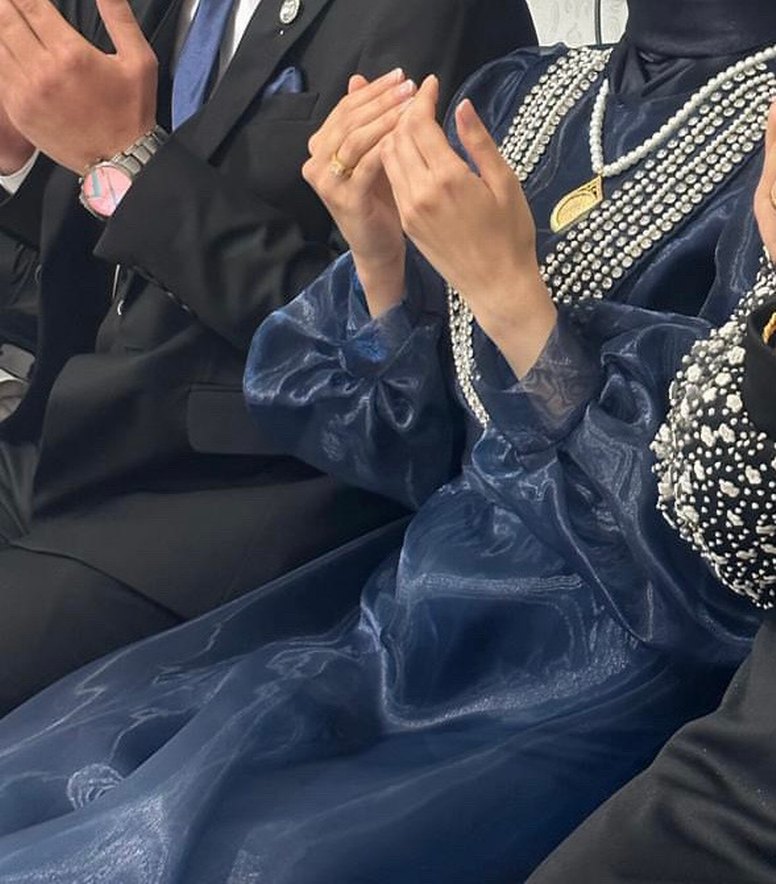 Uzun balon kol lacivert abiye - Görsel 4