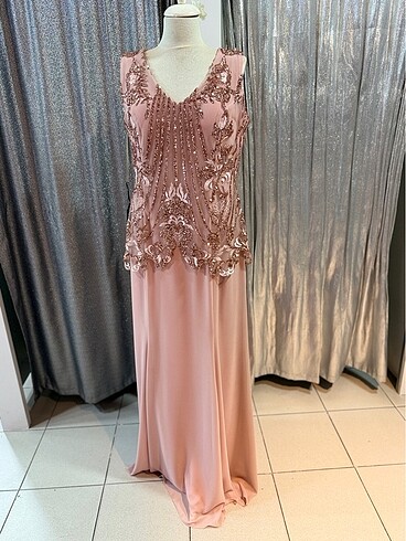 Pembe şifon abiye