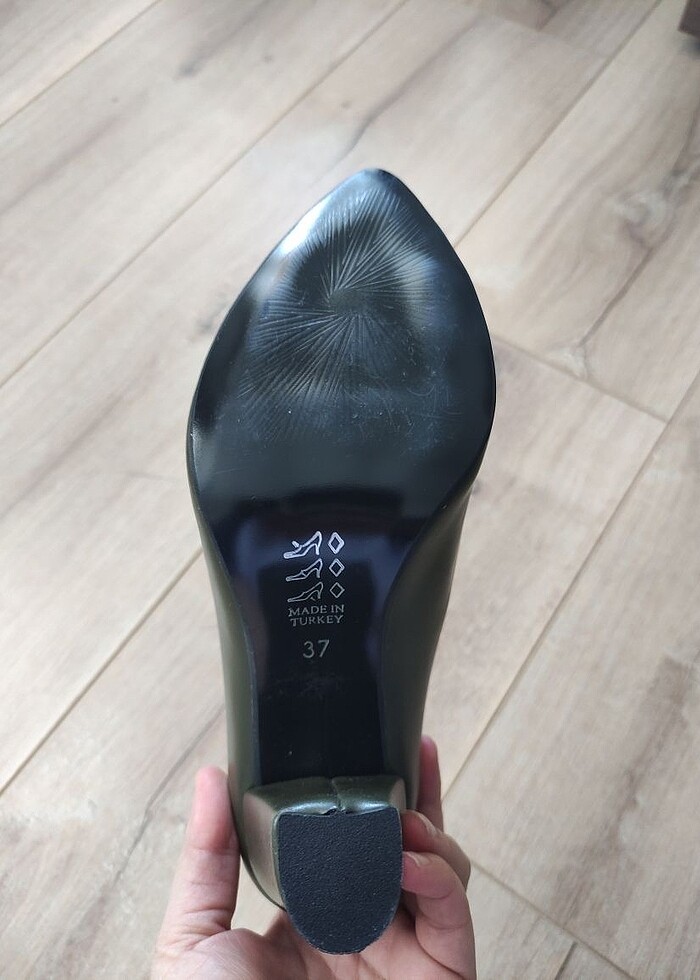 Topuklu ayakkabı - Görsel 3