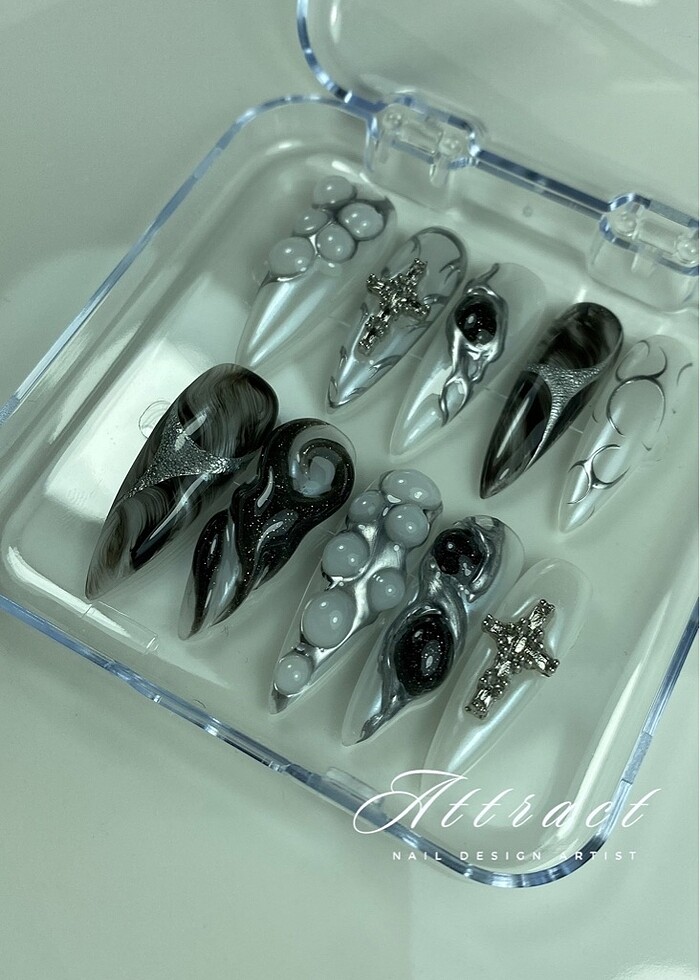 Gothic takma tırnak seti (medium stiletto) - Görsel 2