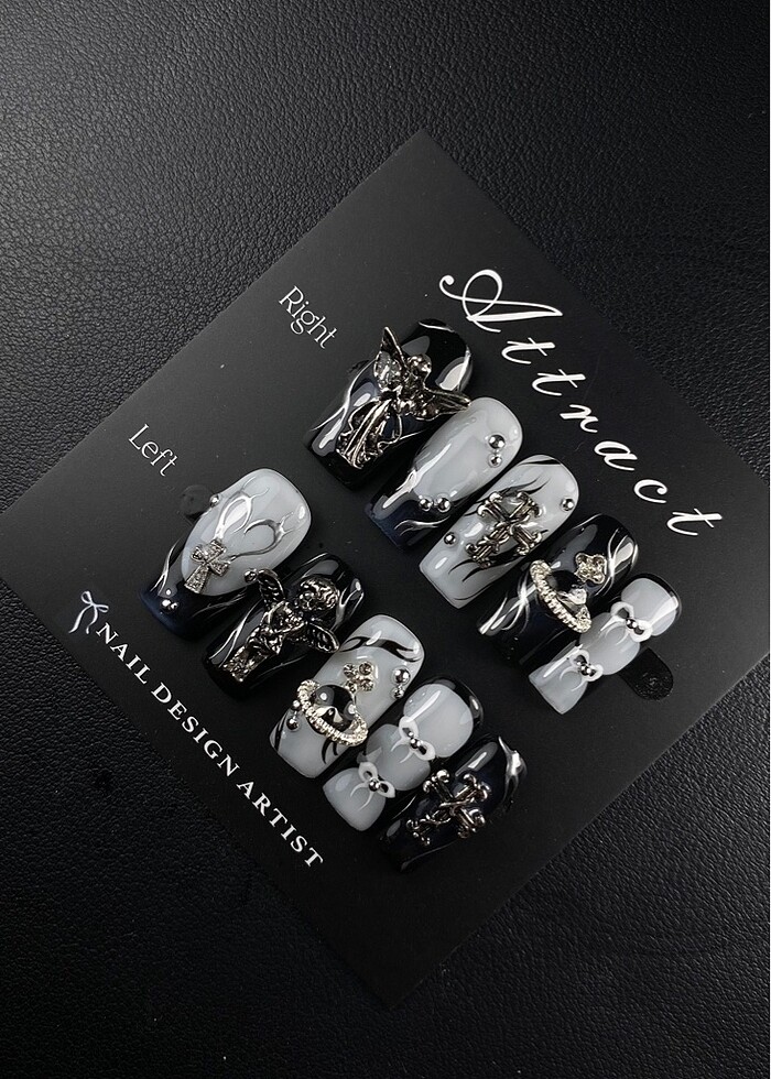 GOTHIC ~ Medium square - Görsel 3