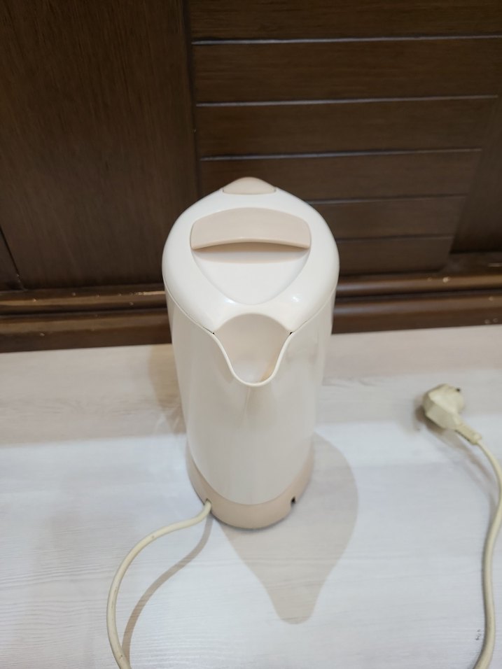 Beyaz Elektrikli Su Isıtıcısı - Görsel 4