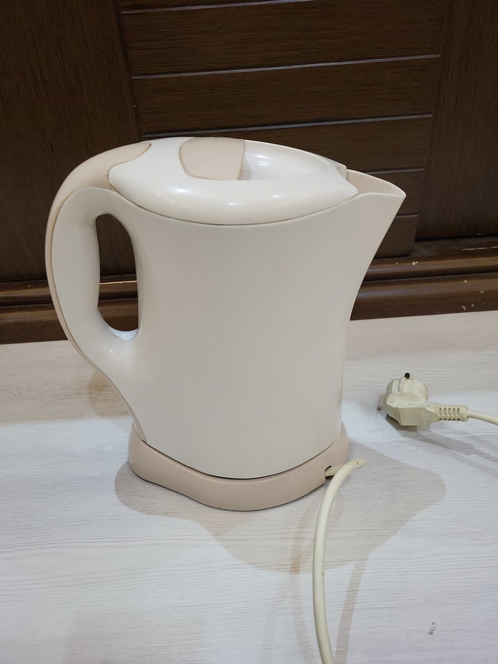 Beyaz Elektrikli Su Isıtıcısı - Görsel 2