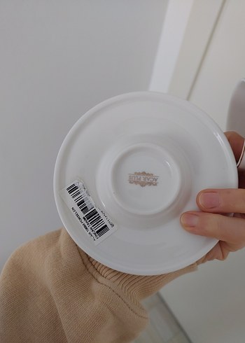 Beyaz İnce Altın Detaylı Porselen Fincan Takımı - Görsel 2