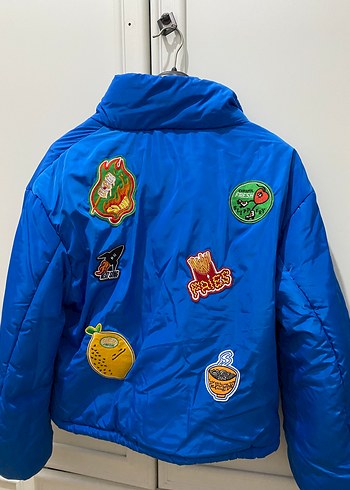 s Beden Bershka mavi şişme patch(sticker) mont
