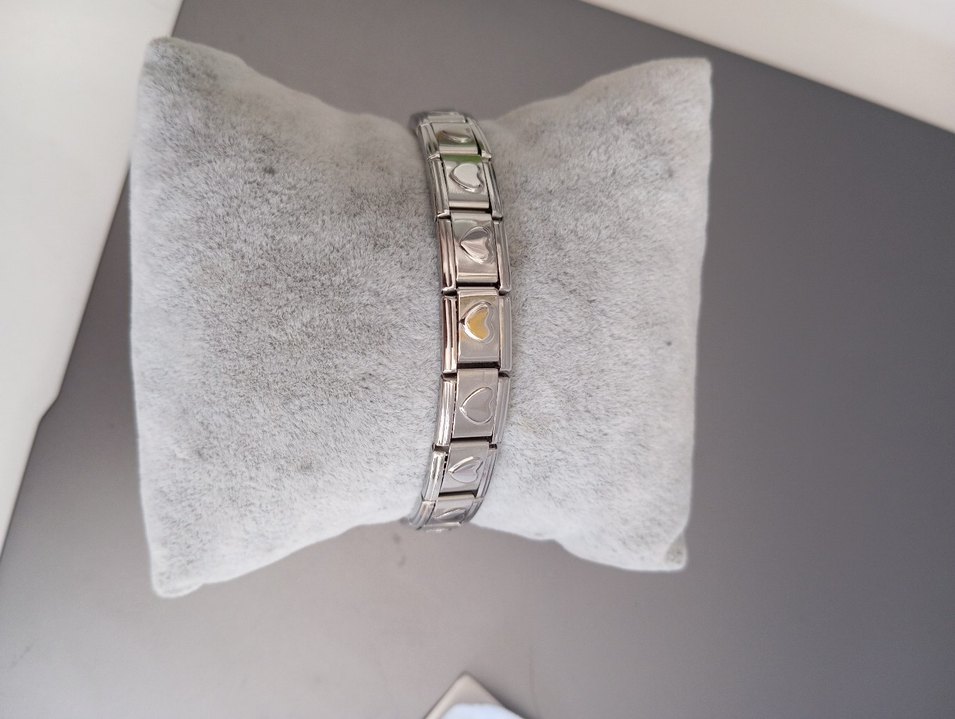 Gri Klasik Kalp Desenli Çelik Bileklik - Görsel 4