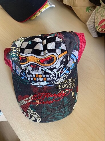 Ed hardy şapka