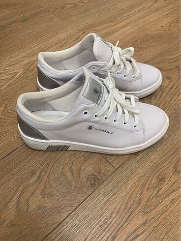 Beyaz Sneaker