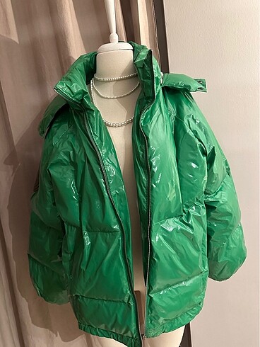 Moncler yeşil şişme mont