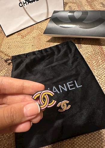 Chanel Detaylı Chanel Midi Küpeler