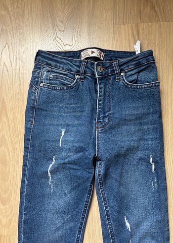 Diğer Mavi Dar Kesim yırtıklı Kot Pantolon
