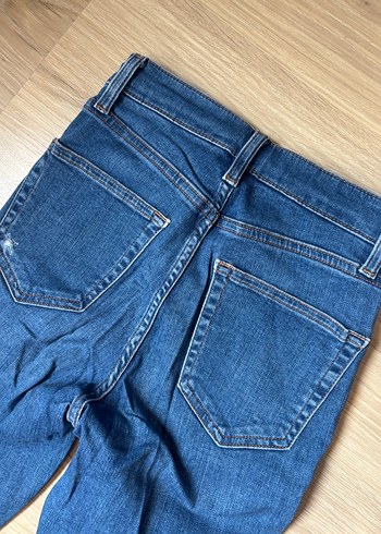 Diğer Dizleri Yırtık Mavi Skinny Kot Pantolon