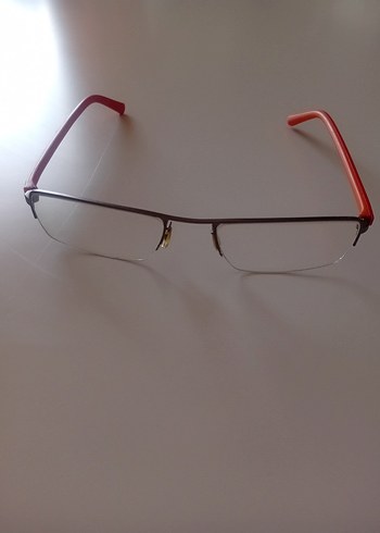 Kırmızı Minimalist Kadın Gözlüğü