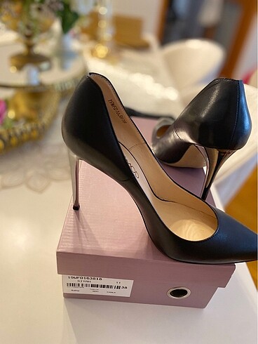 38 Beden DERİMOD SİYAH STILETTO