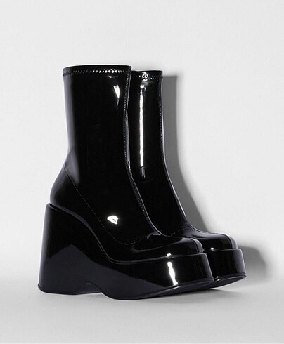 bershka parlak platform bot
