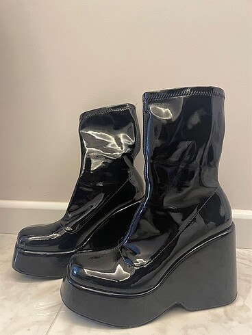 39 Beden bershka parlak platform bot