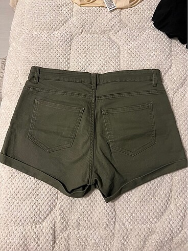 H&M kısa şort