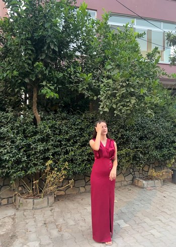 34 Beden bordo Renk Bordo Parlak abiye elbise