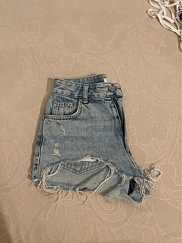 32 Beden Pull&bear şort