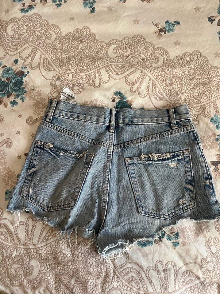 Düğmeli Kadın Şort - Görsel 2