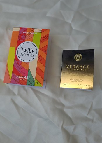 Hermes Twilly ve Versace Crystal Noir Kadın Parfümü