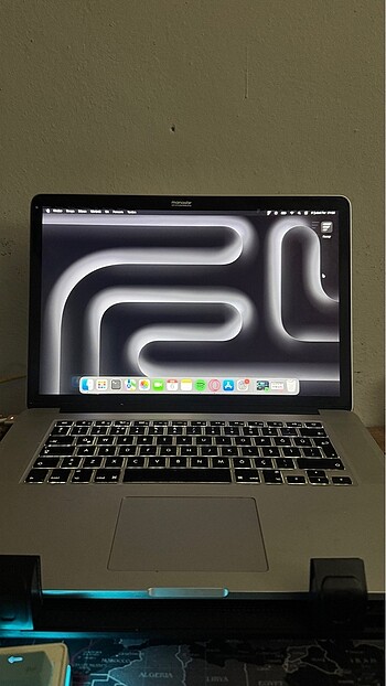 Macbook Pro Retina 15? /2015 Mid