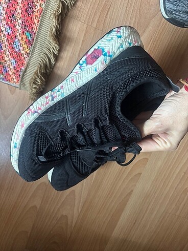 Asics ayakkabı