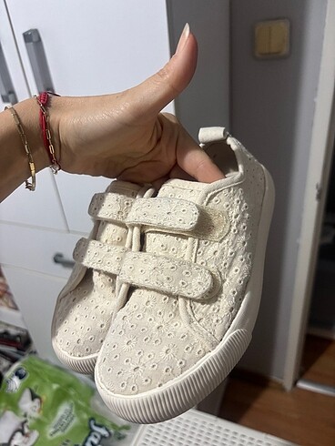 30 Beden H&M çocuk ayakkabısı yazlık
