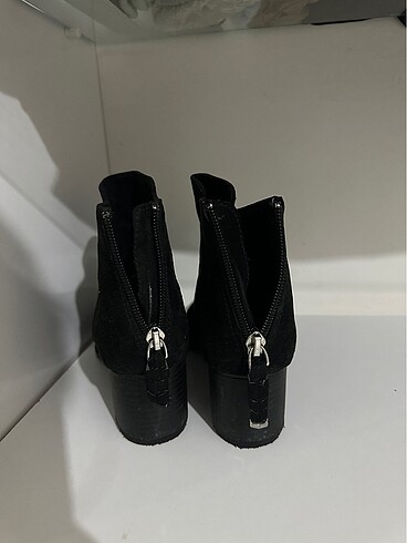37 Beden siyah Renk Bershka bot