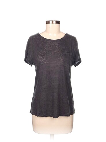 Massimo Dutti T-shirt %70 İndirimli.