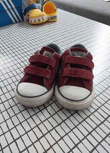 21 Beden bordo Renk Converse 21 numara yeni gibi