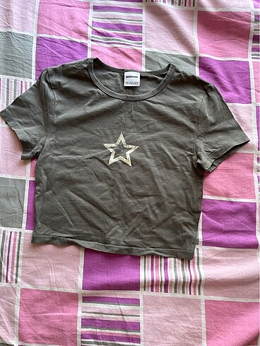 Bershka yıldız desenli gri crop