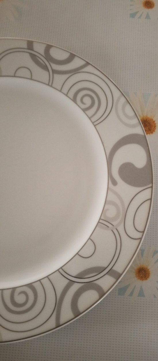 Gri Desenli Beyaz Yemek Tabağı - Görsel 2